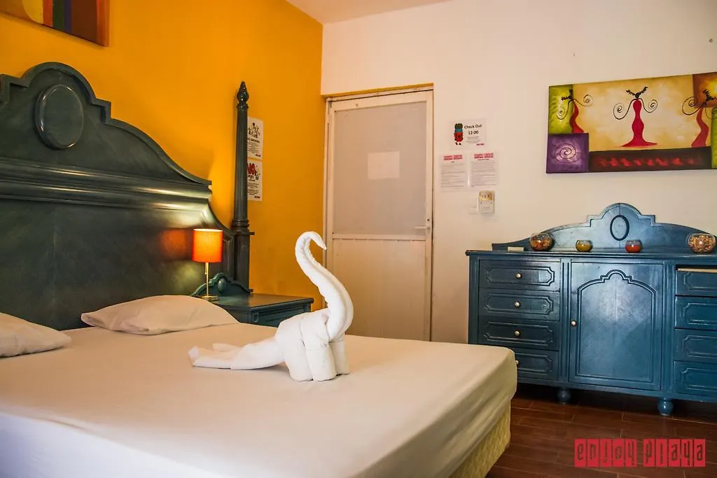 Enjoy Playa Hostel Playa del Carmen