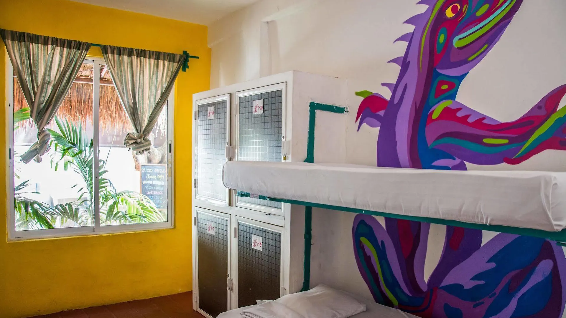 Enjoy Playa Hostel Playa del Carmen